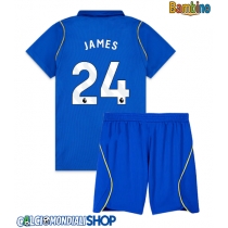 Maglie da calcio Chelsea Reece James #24 Prima Maglia Bambino 2026-27 Manica Corta + Pantaloni corti)